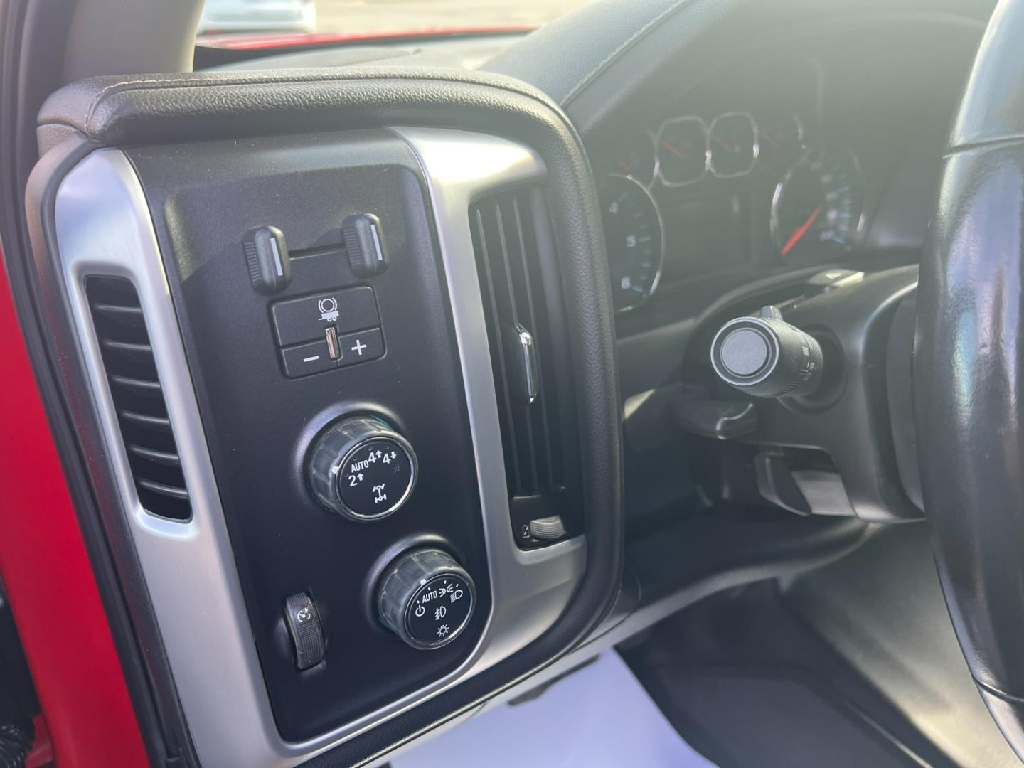 2019 Red /Charcoal GMC Sierra 1500 SLE (2GTV2MEC9K1) with an 5.3L V8 engine, Automatic transmission, located at 116 5th Avenue South, Lewistown, MT, 59457, 47.063877, -109.427879 - Discover the rugged versatility of the 2019 GMC Sierra 1500 SLE Double Cab 4WD. This truck is built to handle tough tasks with ease, whether you're tackling a worksite or heading off-road for adventure. Equipped with a powerful 5.3L V8 engine and advanced 4WD system, the Sierra 1500 SLE delivers im - Photo#8